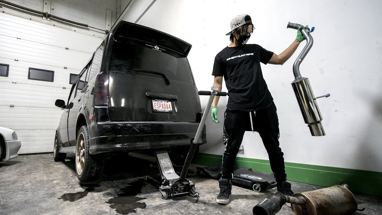 VIP Build Get's a Big Spoiler & Exhaust!