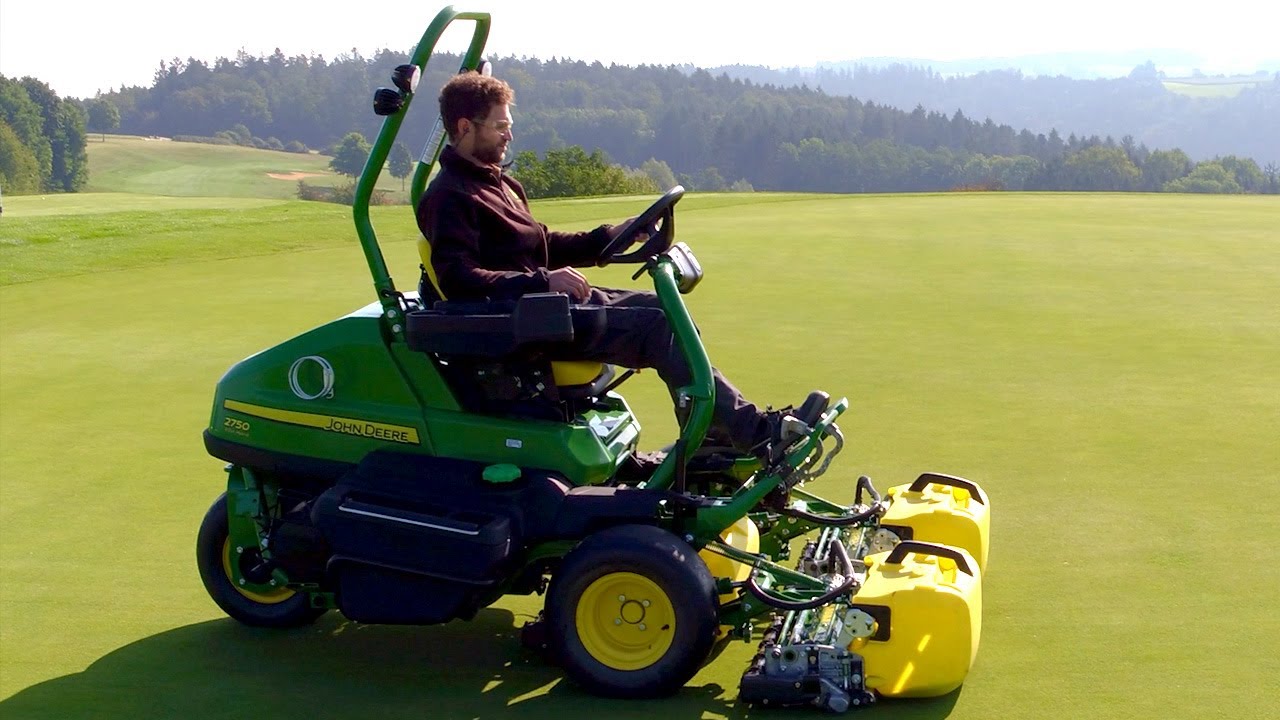 La nueva generación de tripletas de greenes - 2750 PrecisionCut™ | John Deere ES