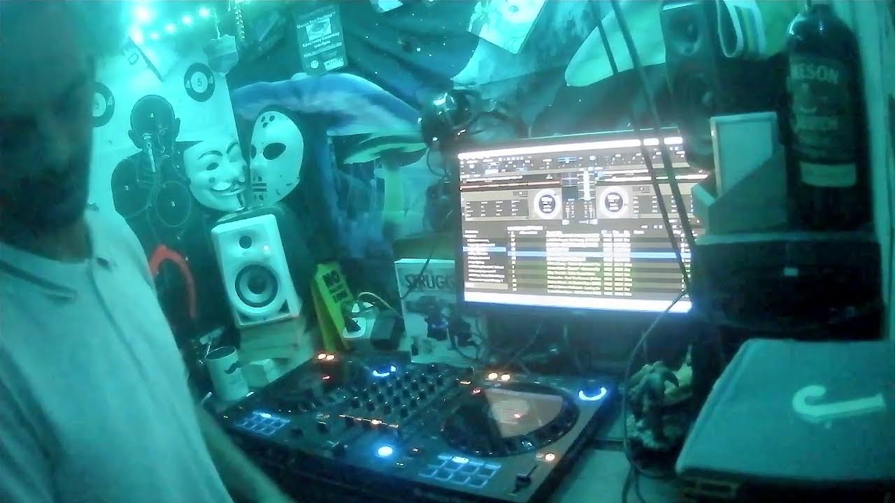 Sciatica Sessions 2: Speed Grooves ft. Chris Stussy – Desire