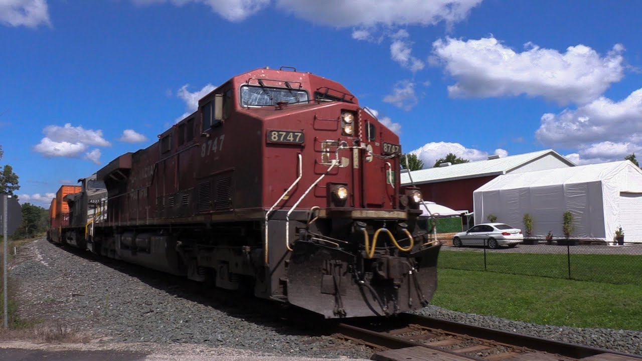 CP 8747 at Grenfel (28AUG2023)