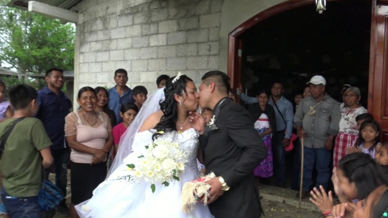 Grupo Corazón De Cristal, En La Boda De Idalia & Benito, En Tierra Blanca, Chicontepec, Ver.