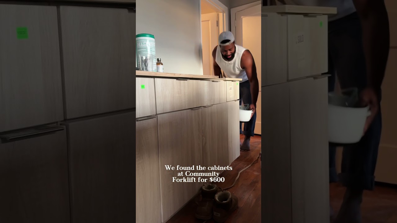 Two best friends makeover a rental kitchen 🖤 #diy #kitchenmakeover