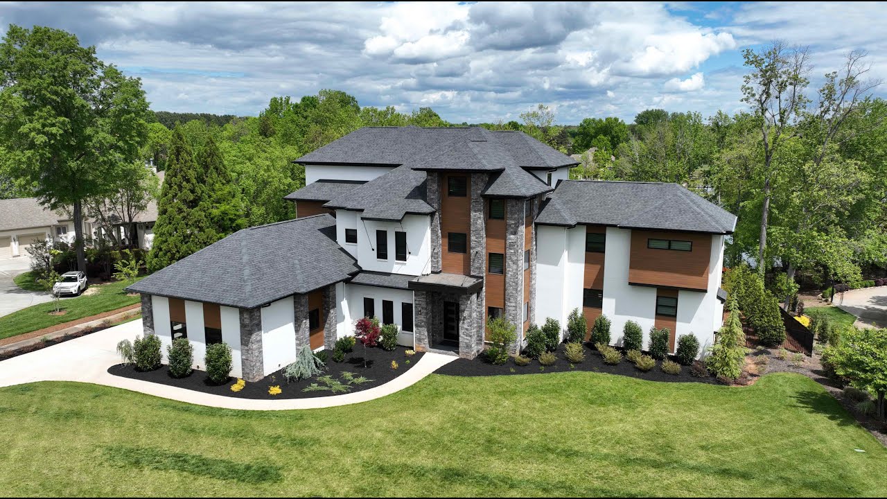 Mooresville Waterfront Masterpiece. 134 Cape Cod Way, The Point