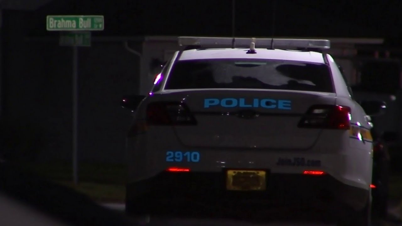 Man shot, killed by officers in &lsquo;bizarre&rsquo; encounter on Northside: JSO