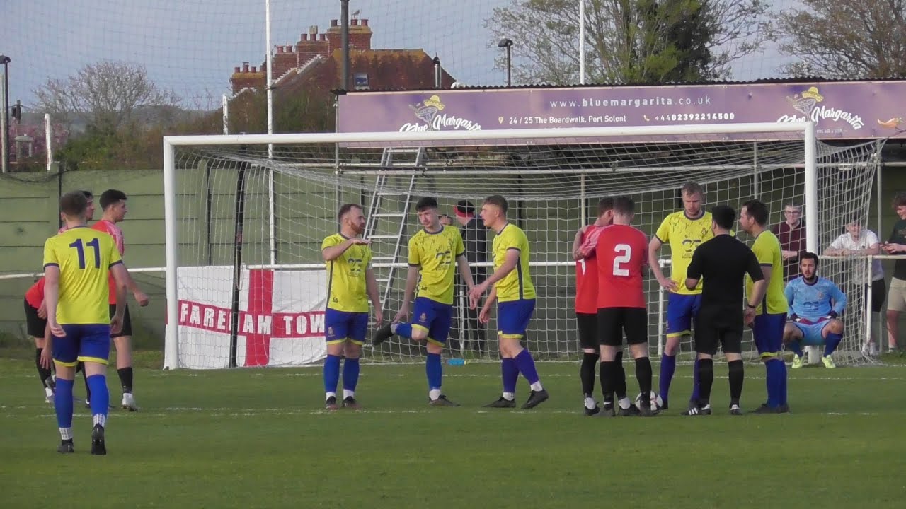 Highlights: Fareham Town vs Fleetlands FC