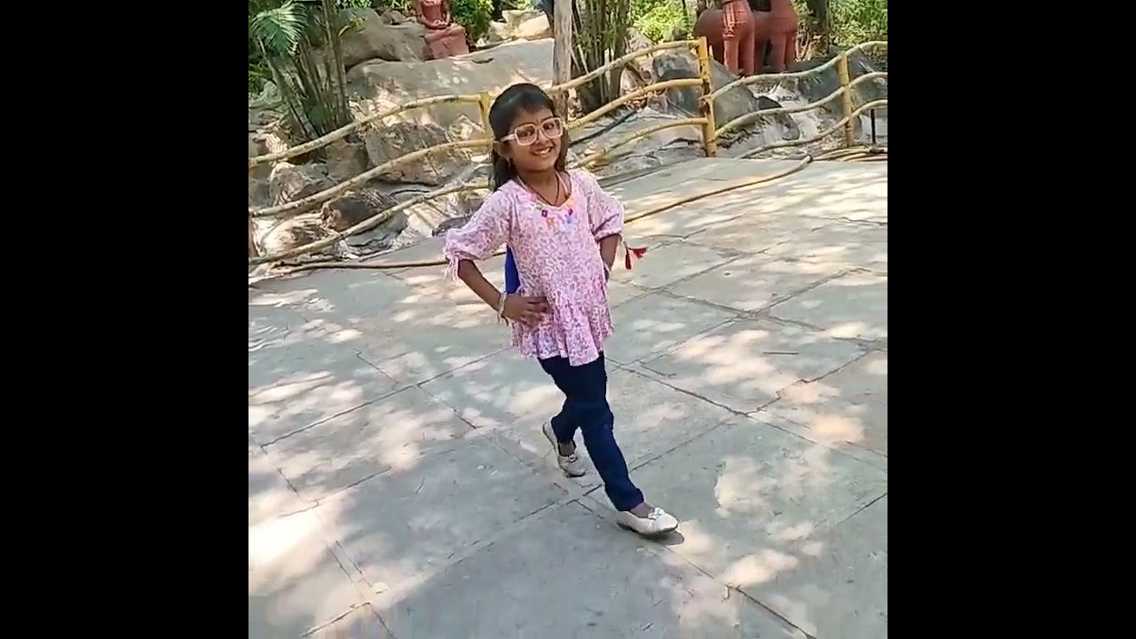 🌸 Dhanyasree’s Peaceful Walk & Photoshoot 📸 at Shilparamam, Hyderabad 🇮🇳