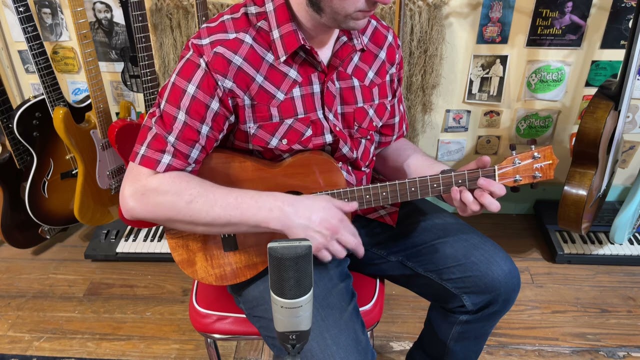 2022 Kamaka HF-4 baritone ukulele