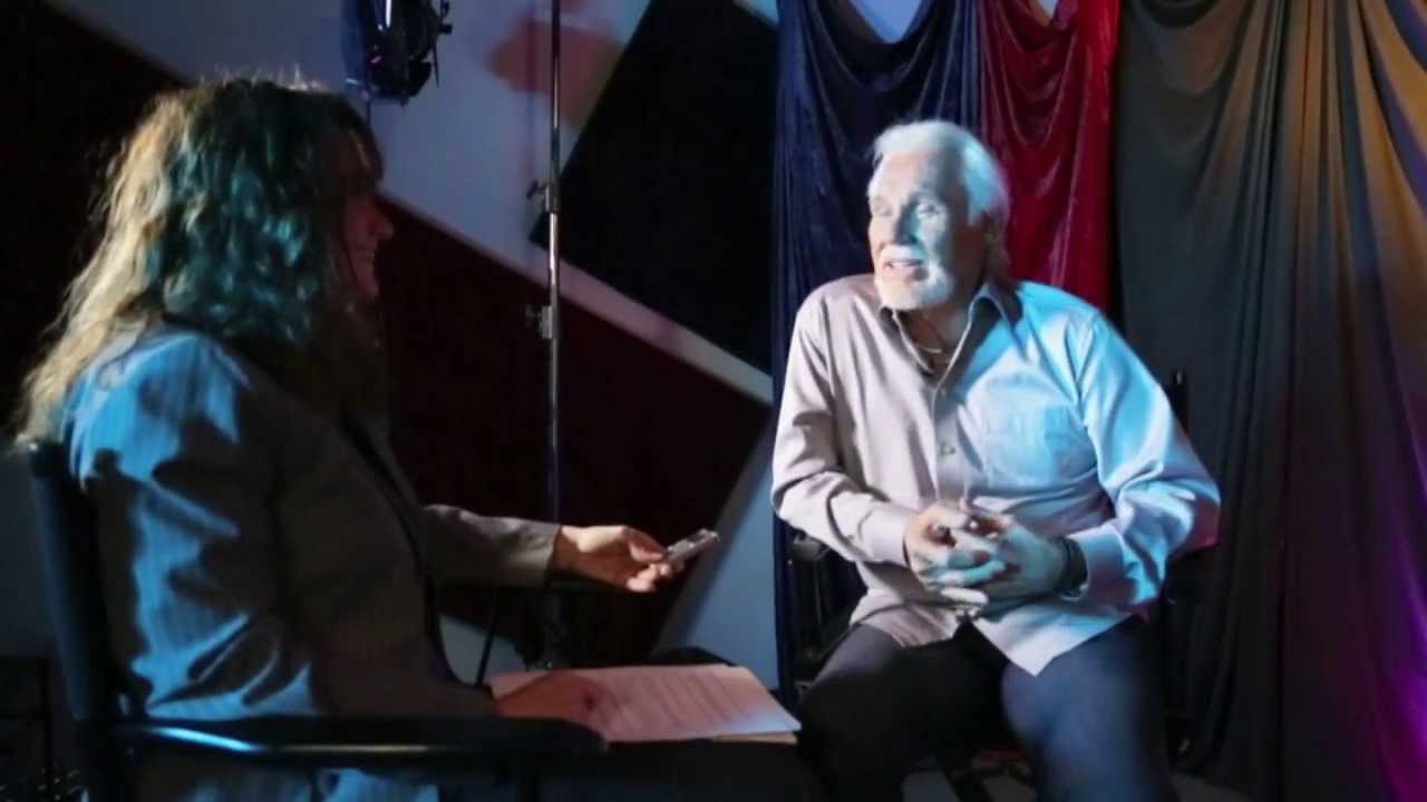 Kenny Rogers on Flirting With Dolly Parton, and Why You Can't Make Old Friends