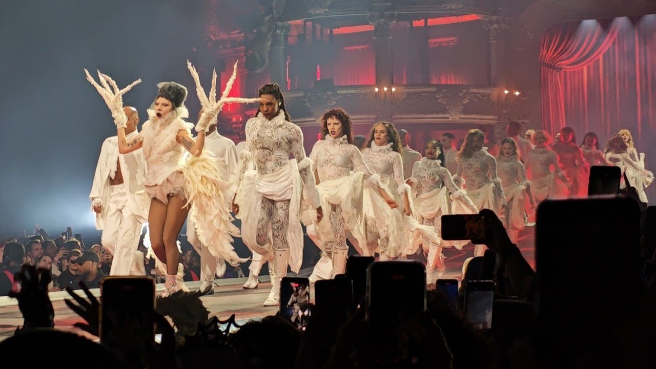 Lady Gaga - Bad Romance (Stockholm 2025.10.15)