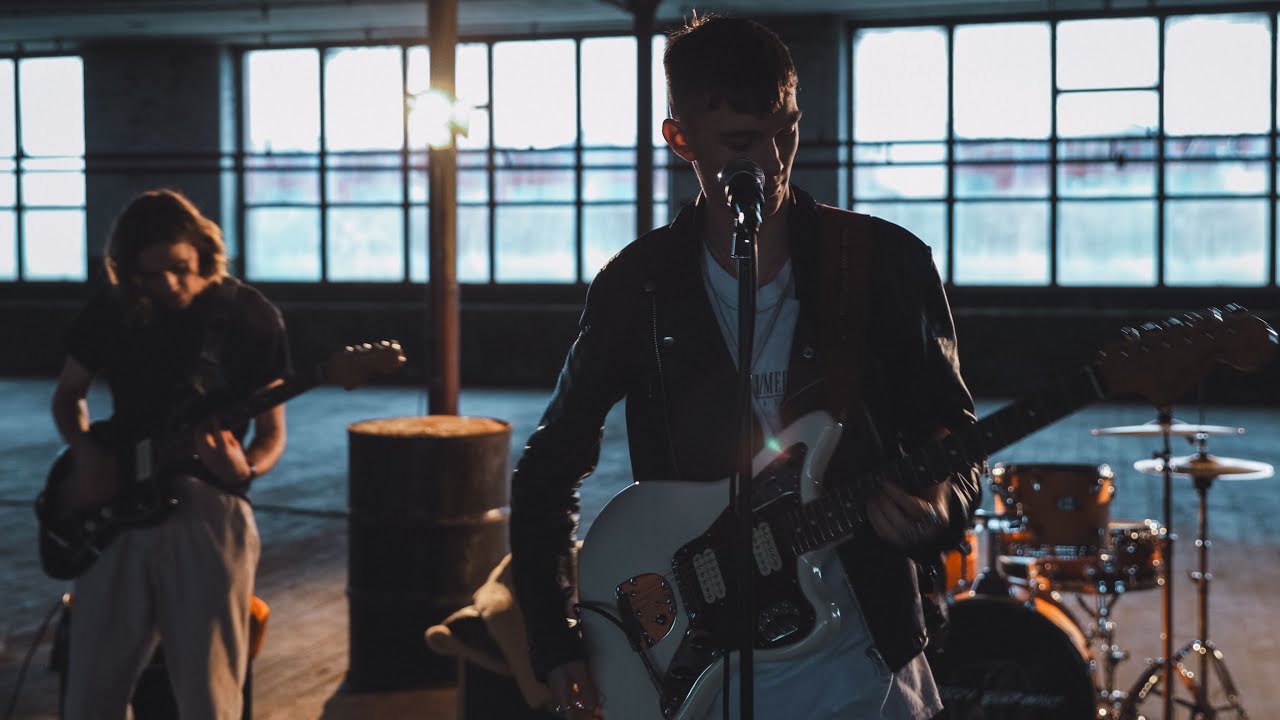 Muddy Elephant - Helter Skelter (Official Music Video)