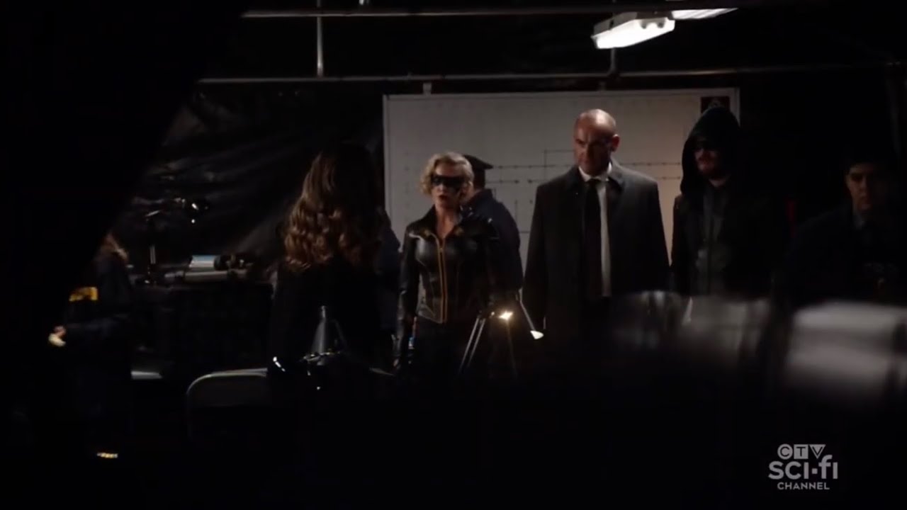 Arrow 8x06 - Green Arrow Storms the Precinct Scene [HD]