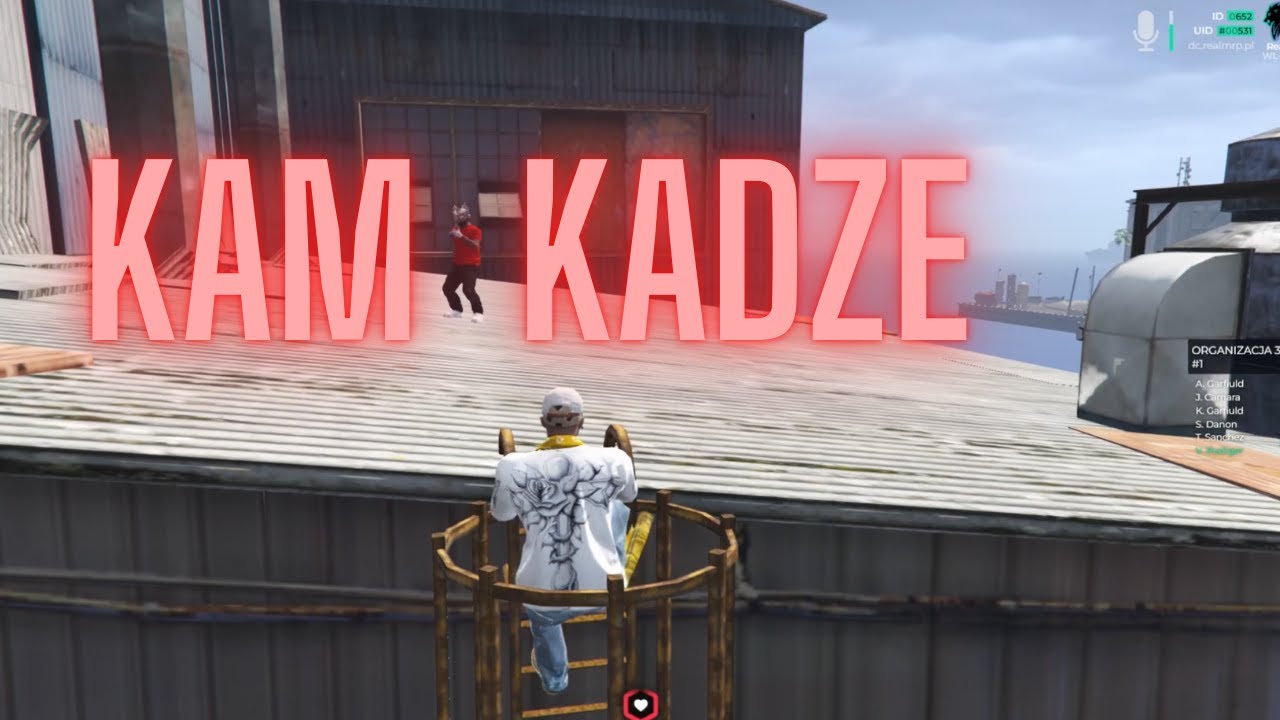 kamikadze, rece w gorze, lezy dwuh, latarka na realmrp