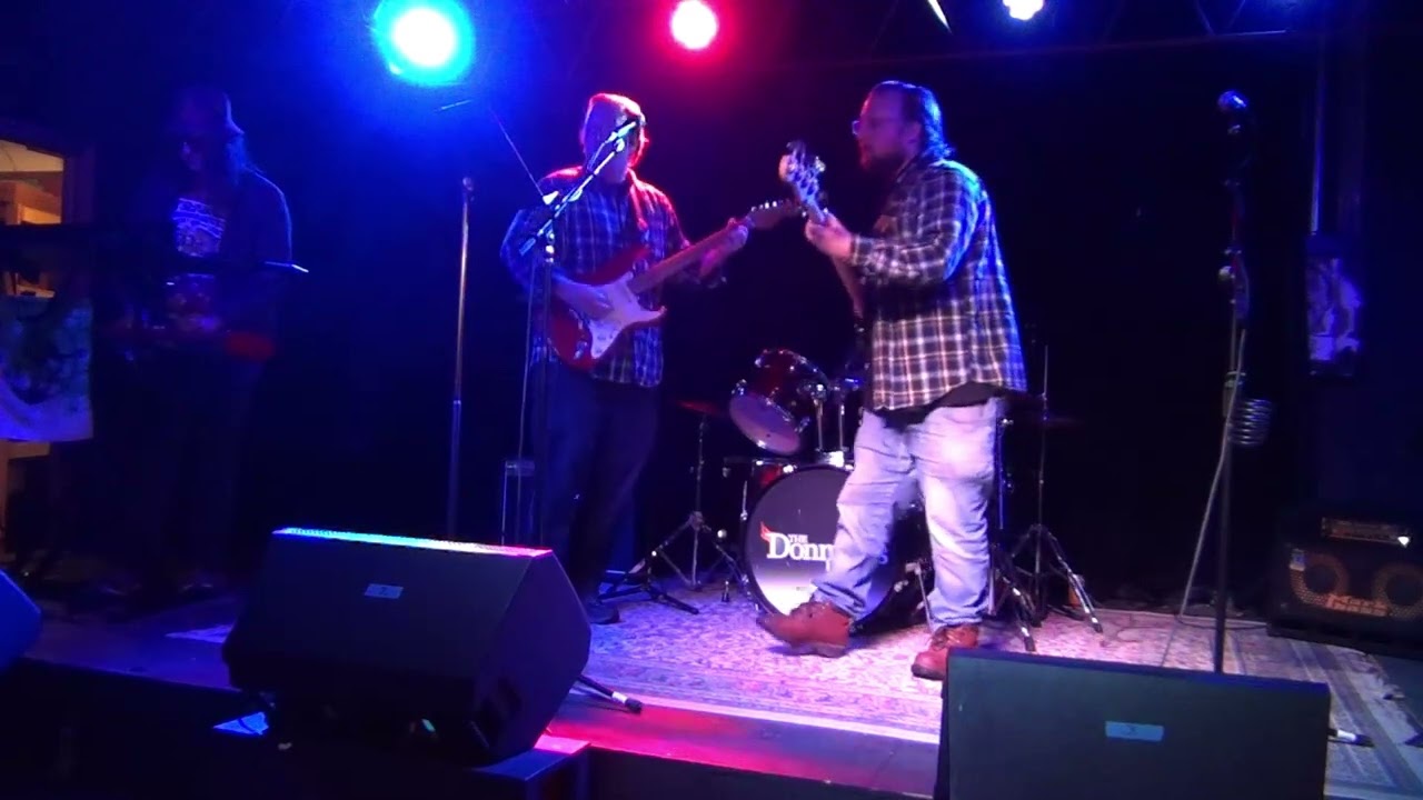 Who'll Stop the Rain  The Donnellys Band