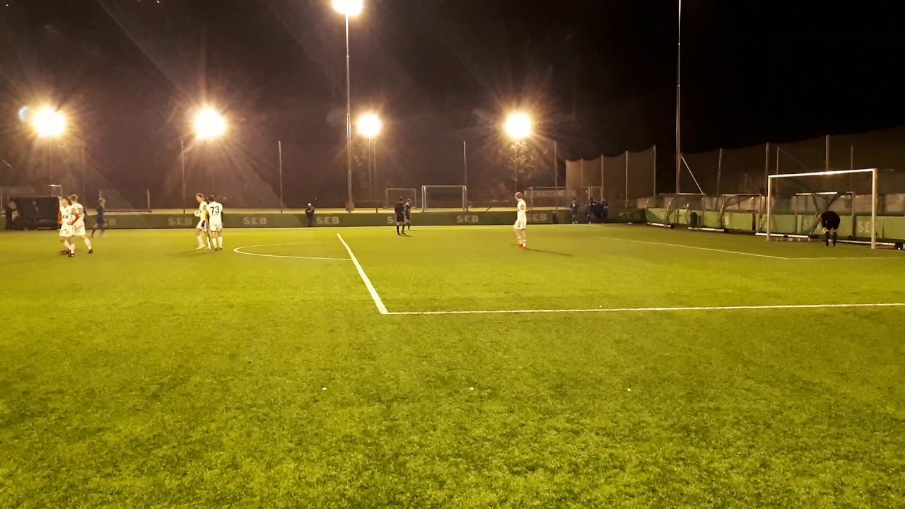 Petter Stranden Nyhus setter inn 2-0 p&aring; straffe for Nordstrand mot Heming 2. Oktober 2018