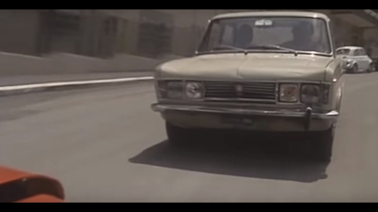 Inseguimento car chase - Vai Gorilla 1975