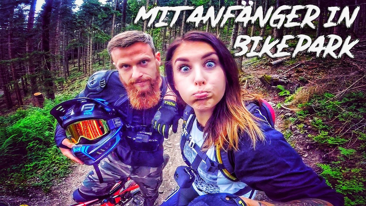 Mit Anfänger in Bikepark l Fritz Meinecke goes Downhill Biking l Bike Sturz  l MISS PEACHES