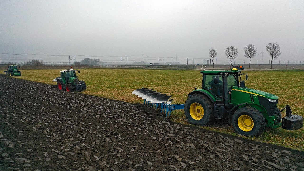 16 furrows & 625 HP | 2 John Deere's take on baby Fendt | Ploughing 2021
