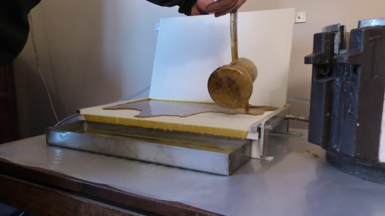 Newest Beeswax Fondation machine, Нова преса за восъчни основи