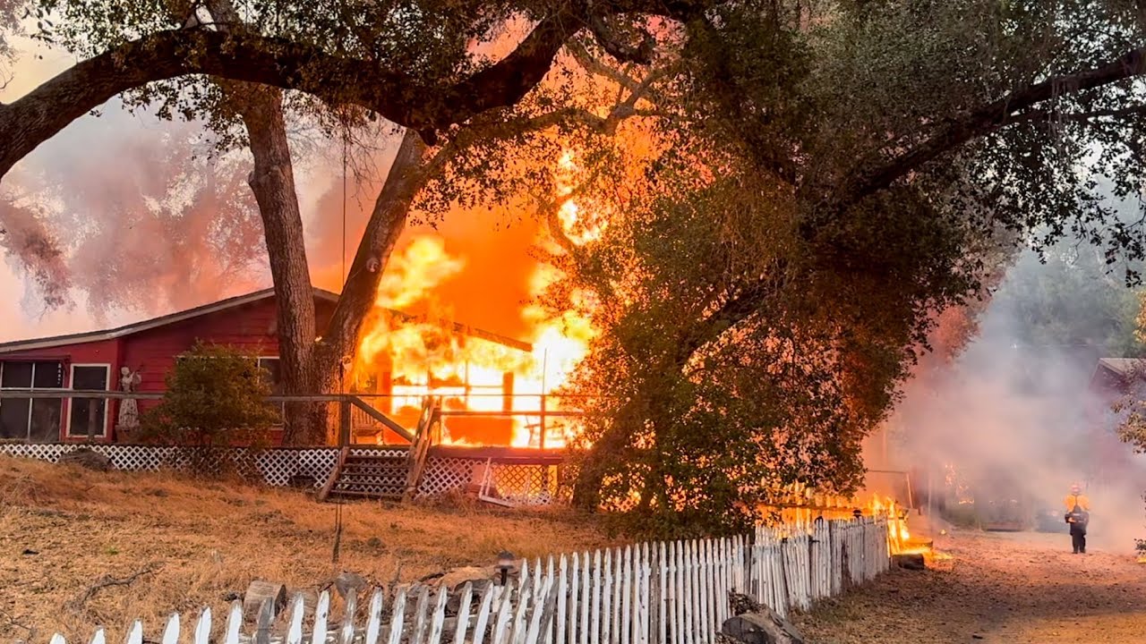 Airport Fire: El Cariso Village