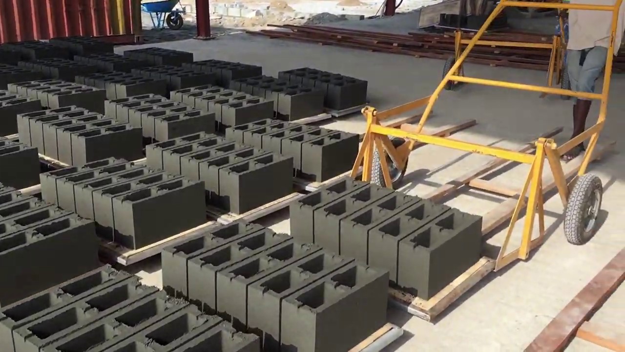 Conmach BlockKing-12MS Concrete Block Moulding Machine during 6 inch Block Production