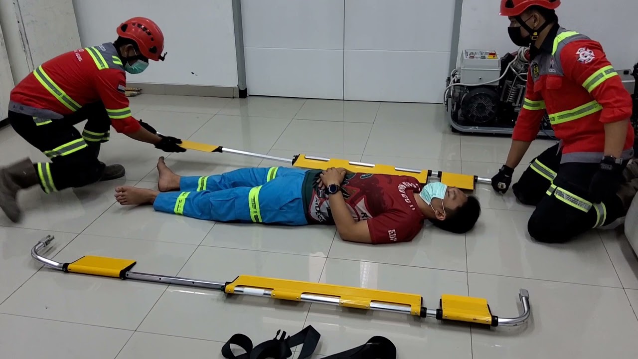 SCOOP STRETCHER