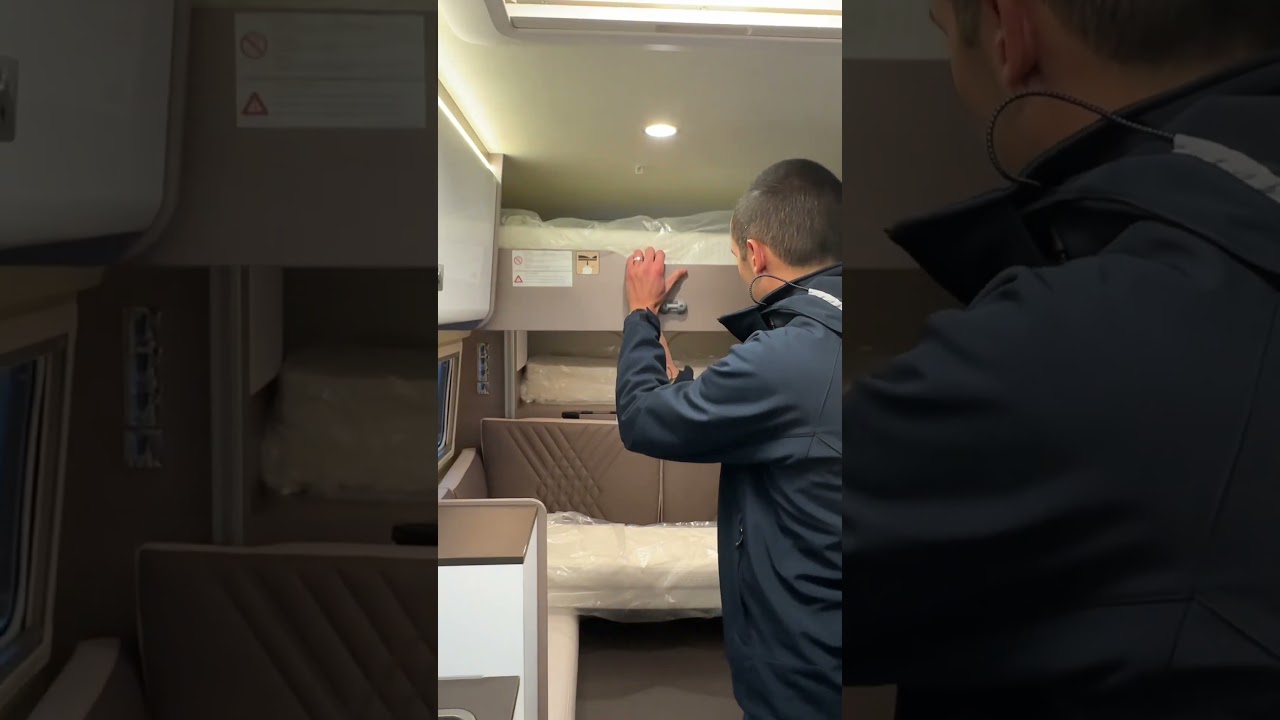 Cama basculante + comedor en U: la combinación perfecta  