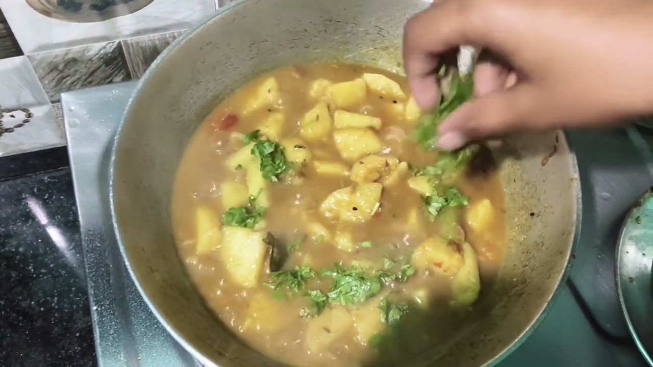 মোগলাই পরোটা রেসিপি ও সাথে আলুর তরকারি রেসিপি একদম দোকানের মতো। Moglai porota recipe