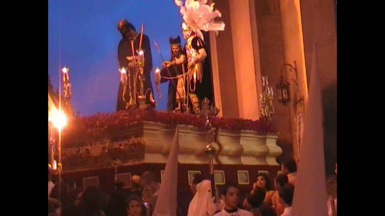 Semana Santa de Moguer (Huelva). Salida del Cristo de los Remedios 2010