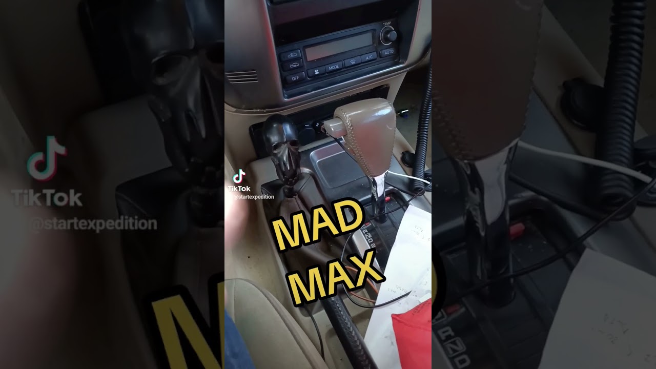 Una vez terminado la &uacute;ltima reforma Camper al GR.... volvemos a colocar el pomo MadMax!!!