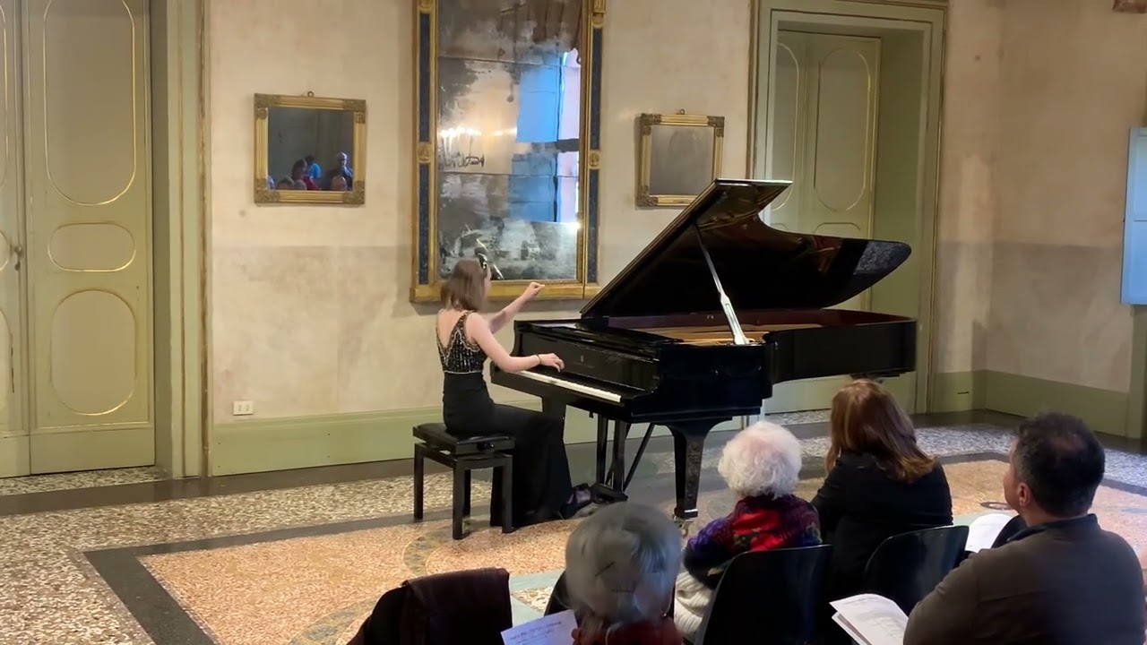 Allievi di DINA YOFFE in concerto Marina Mravova - Grieg, E. Sonata I & II part