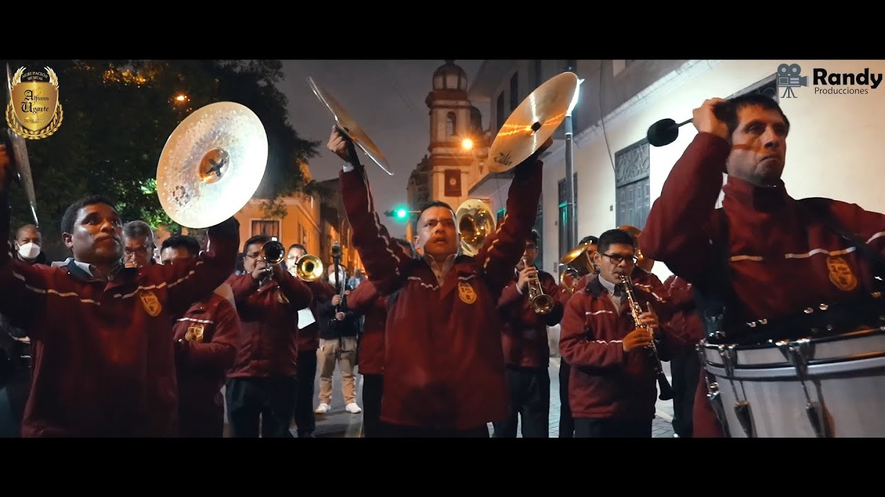AGRUPACIÓN MUSICAL ALFONSO UGARTE-MARCHAS PROCESIONALES EN VIVO/JESÚS NAZARENO CAUTIVO D TRINITARIAS
