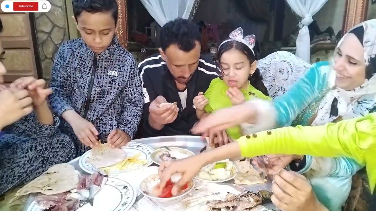 اول ايام العيد/وزعنا العيدية ع الاولاد/شوينا رنجة و تغدينا في احلي لمة