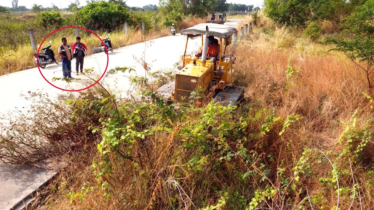 First Starting Open New Project!!! Best DOZER KOMATSU D31P CLEARING GRASS, FOREST in The Flood Area