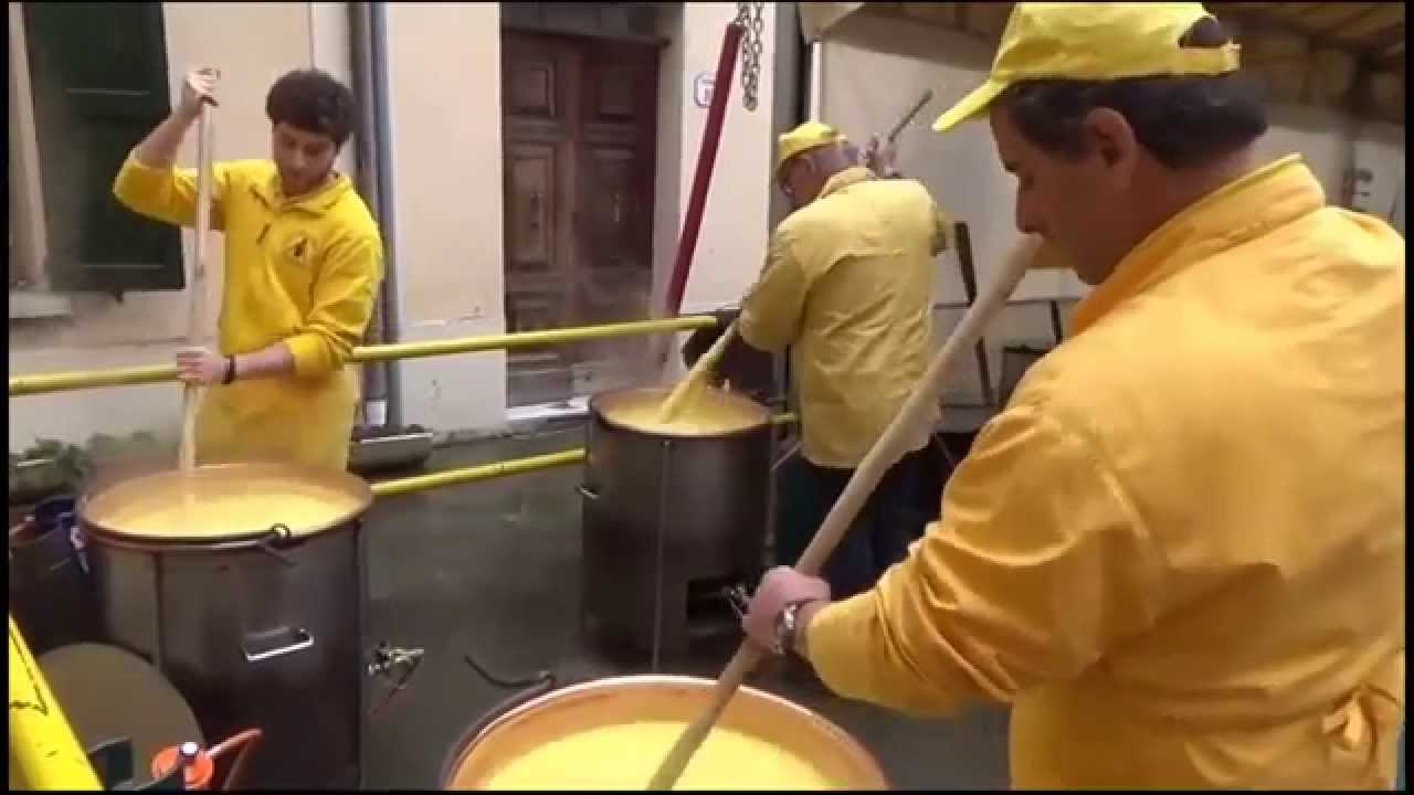 Festa della Polenta e Maccheroni a Borgo Tossignano, 2015.