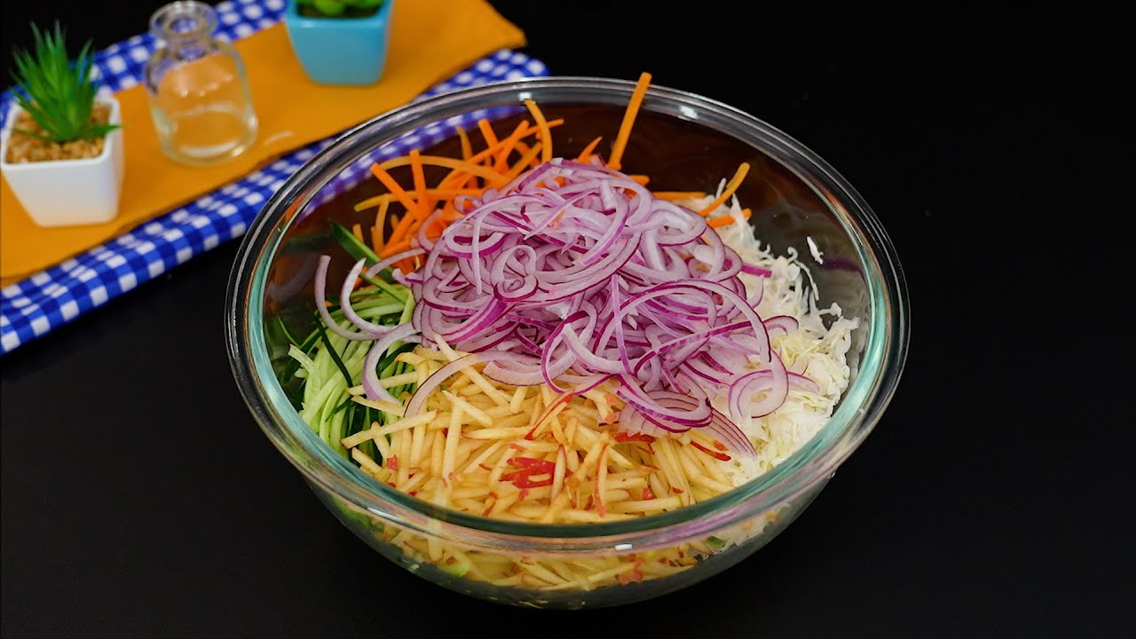 Voici comment transformer le chou en une salade irr&eacute;sistible!