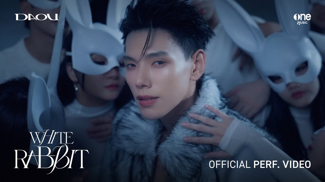 WHITE RABBIT - DAOU PITTAYA [OFFICIAL PERFORMANCE VIDEO]