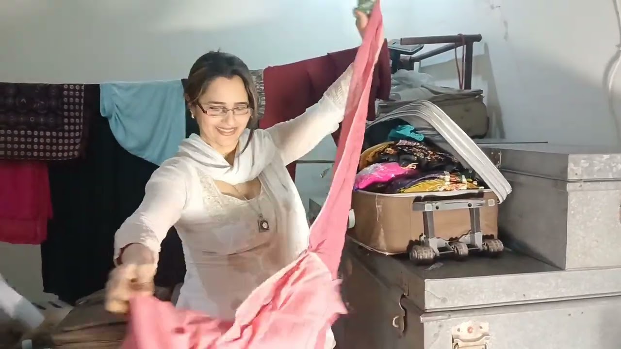 Aj mein ne peti ko khud color kiya