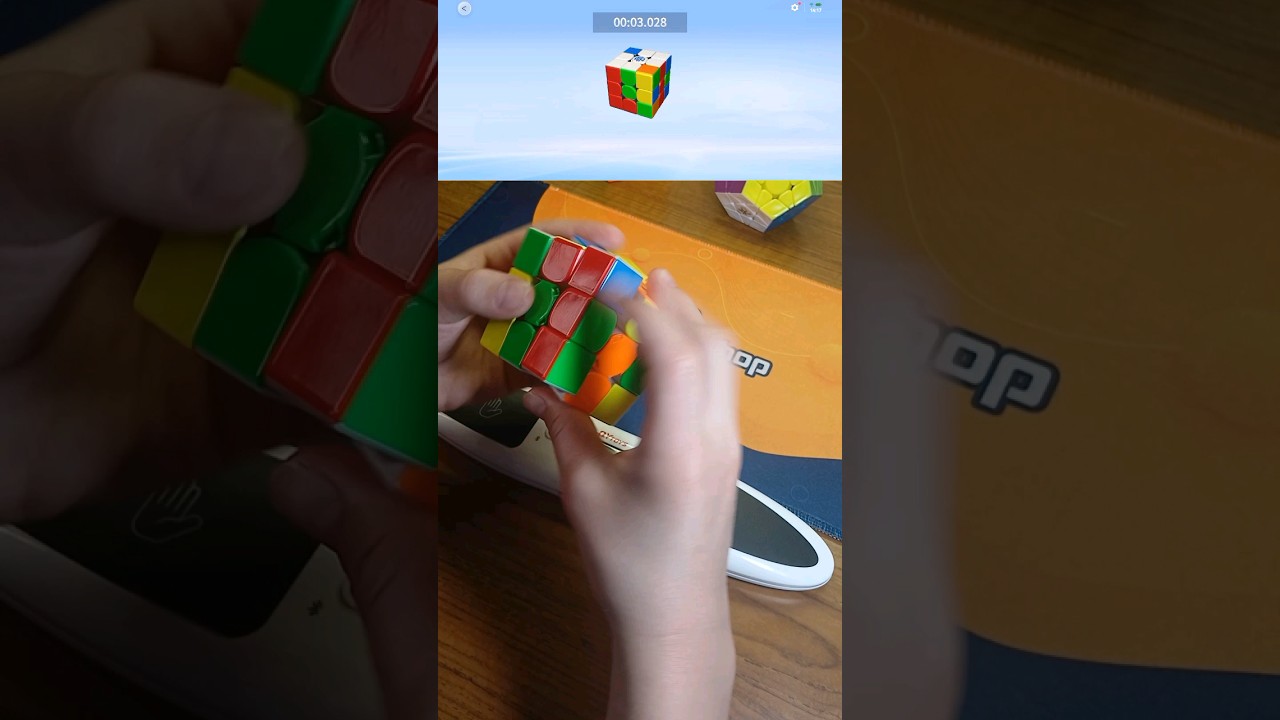 This cube connects to my phone! #cubing #smartcube #Gan I carry 2
