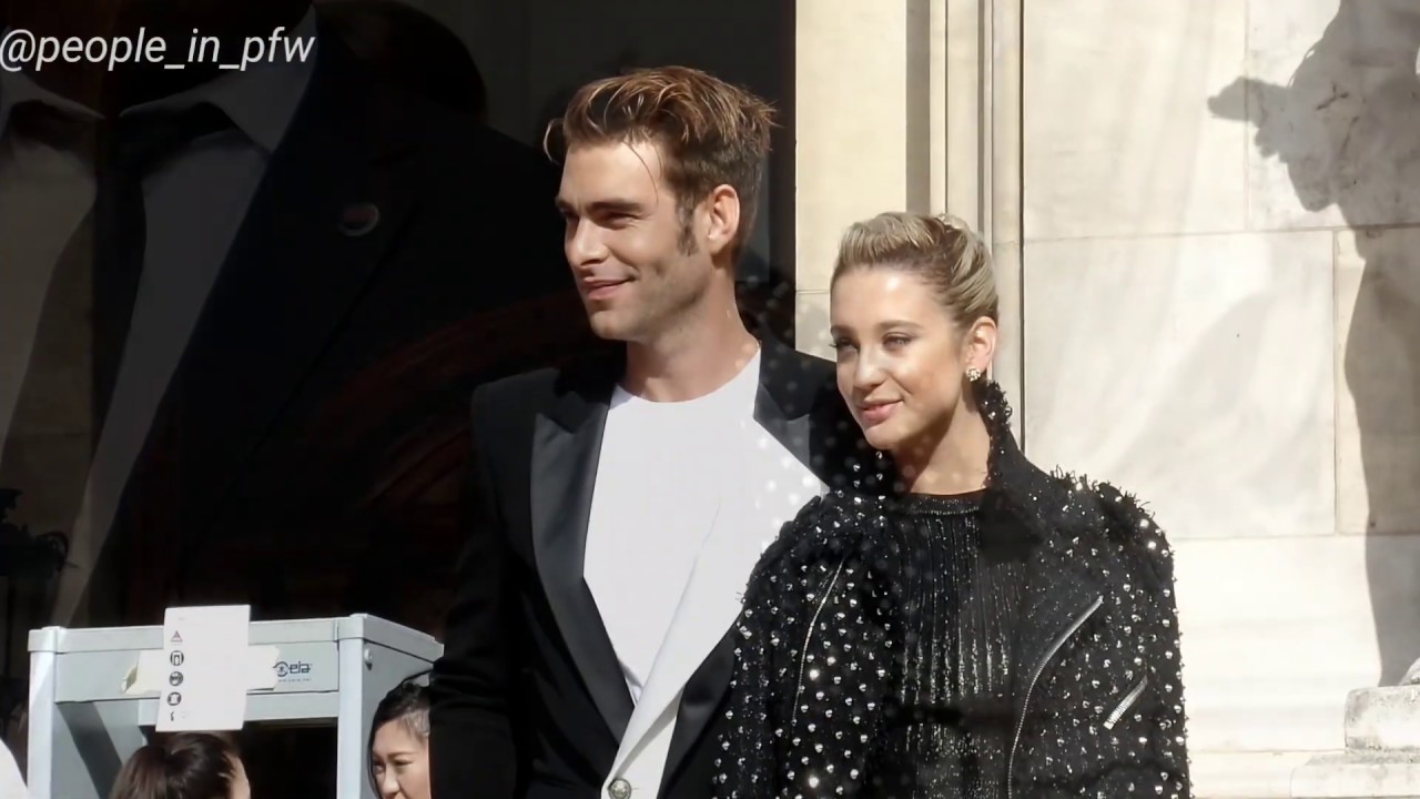 María Pedraza (La Casa De Papel / Elite) and Jon Kortajarena - Balmain SS20 fashion show - 27.09.19