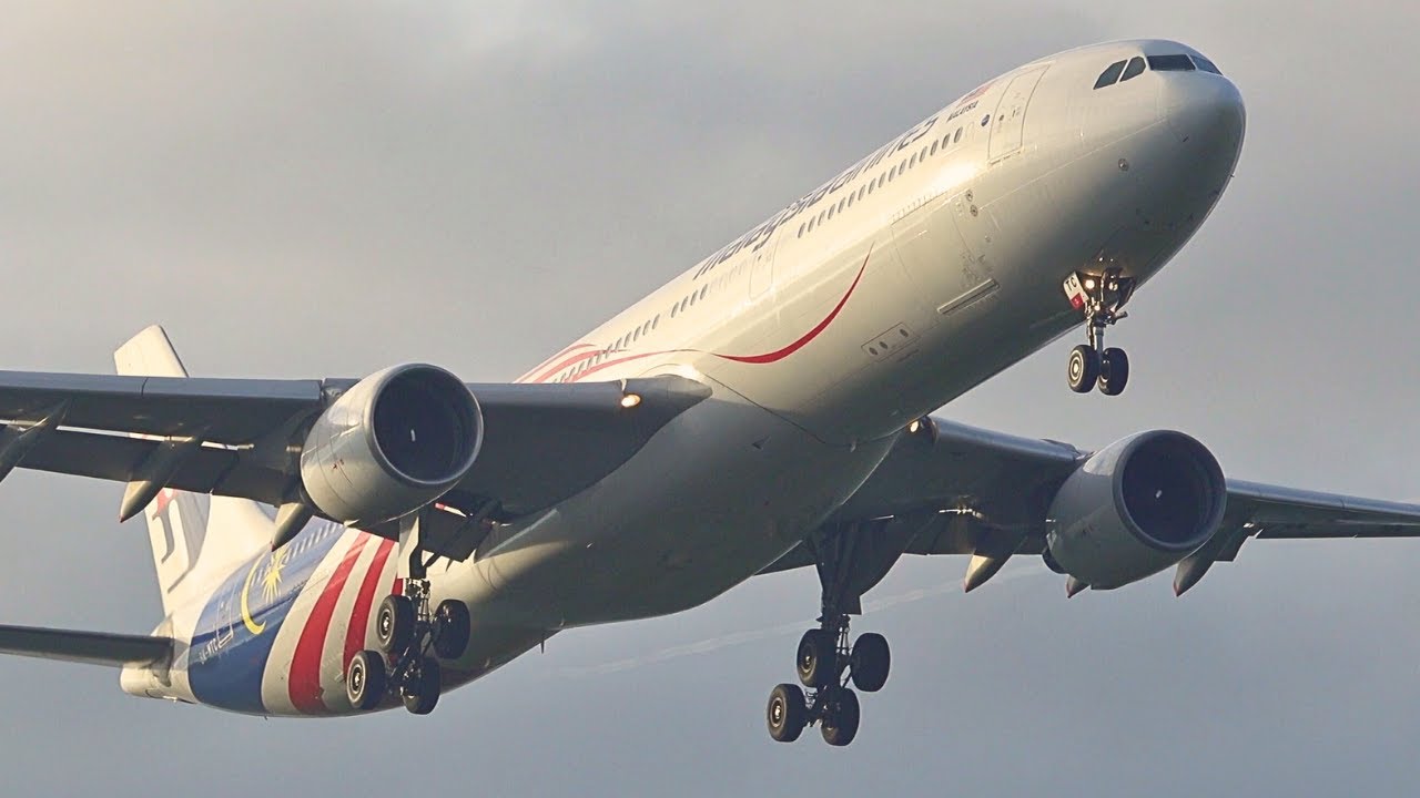 30 MINS STUNNING MALAYSIA MORNING PLANE SPOTTING! BIG PLANES LANDING IN KLIA! (KUL)