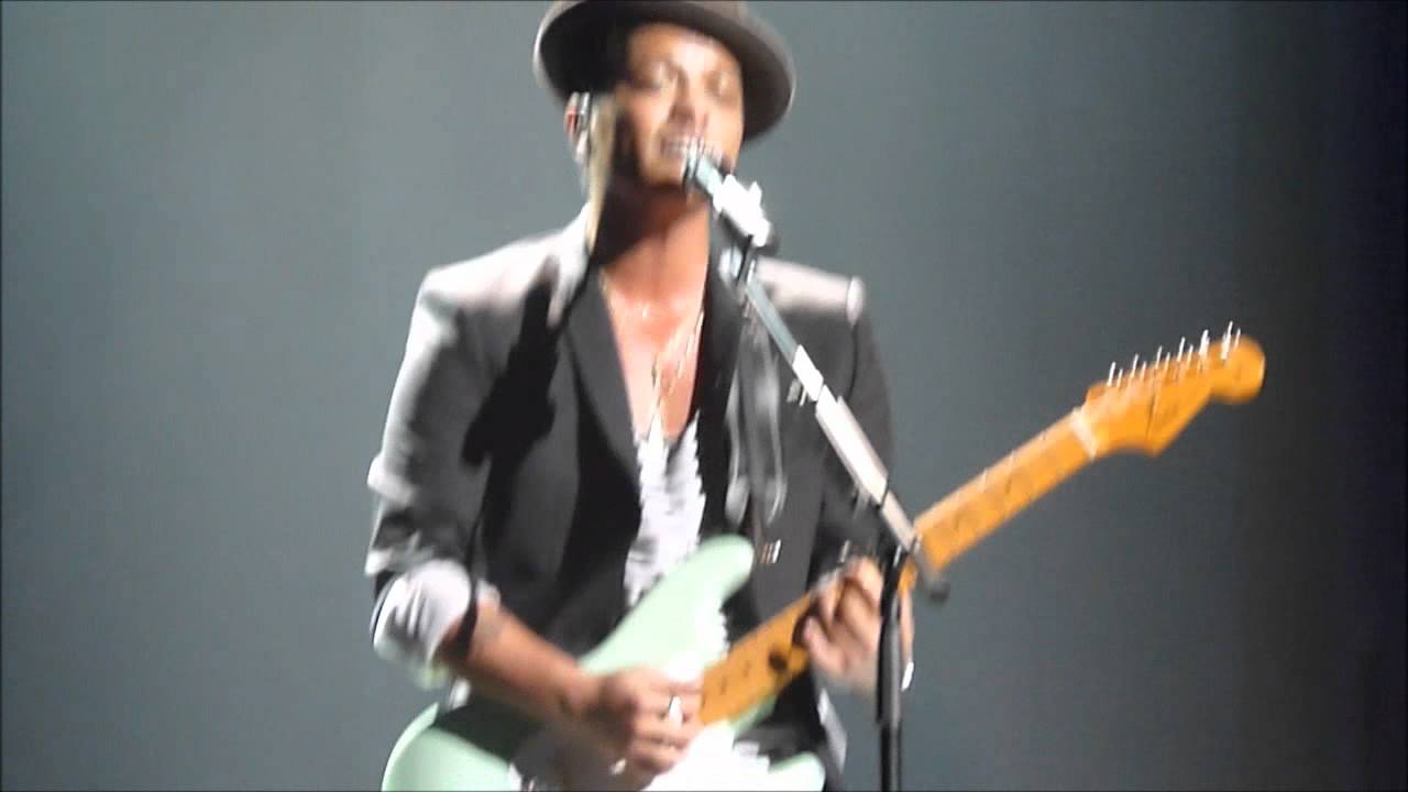 Billionaire BRUNO MARS au Zénith de Paris