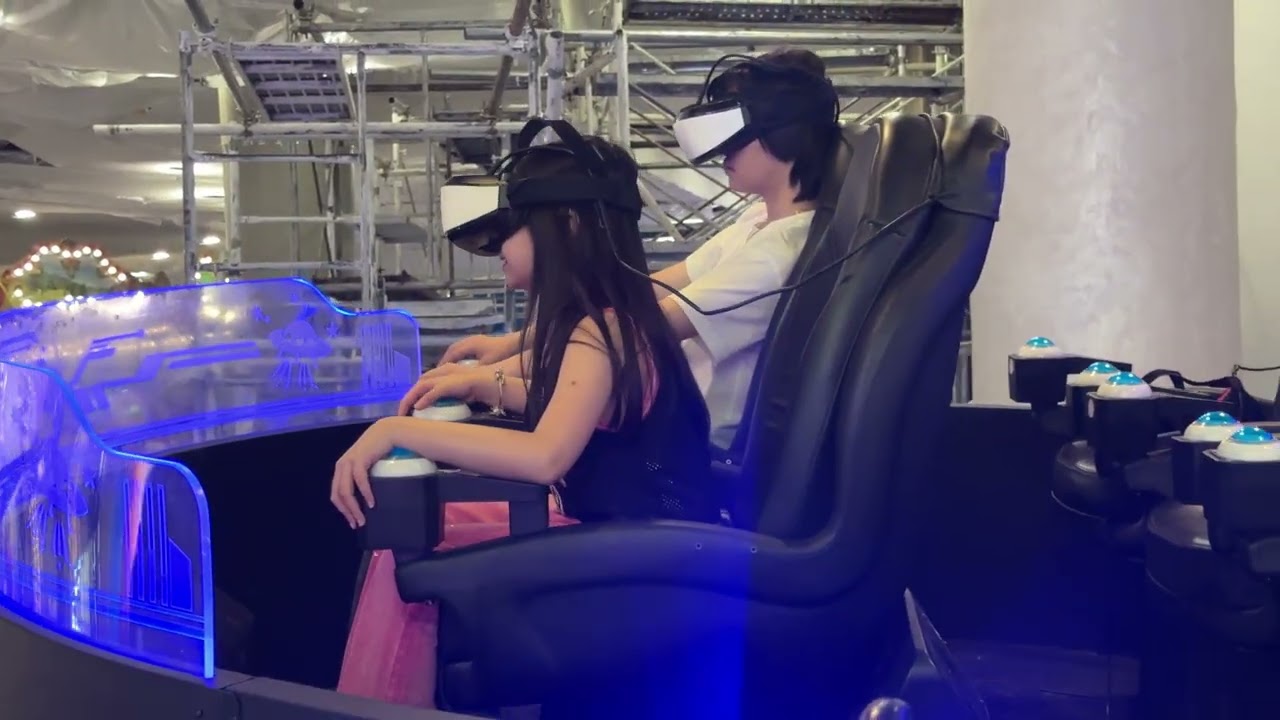 Jayden and Scarlet at the VR RIDE 