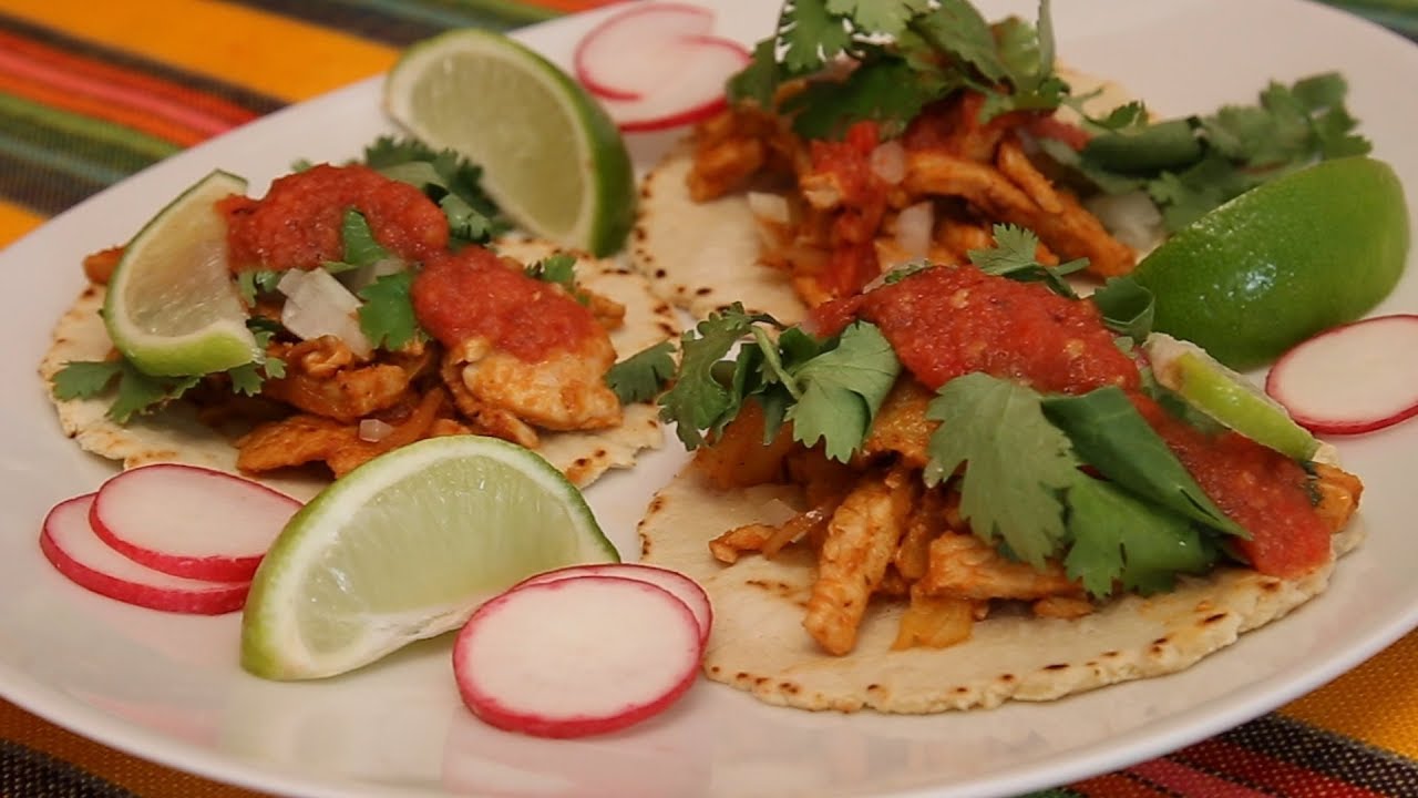 Nos vamos a Mexico! 🌮 No te pierdas estos riquísimos tacos al pastor con la música de Rafael Fraguas