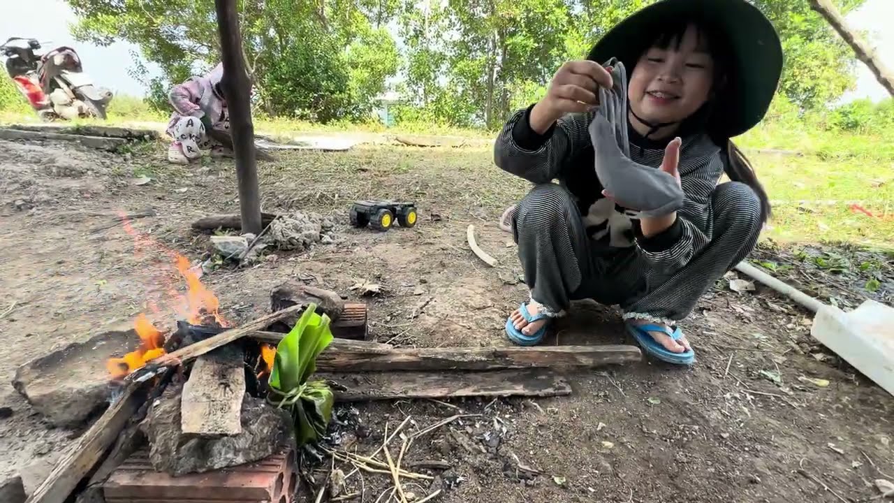 B&eacute; Hạt Ti&ecirc;u trổ t&agrave;i l&agrave;m m&oacute;n ăn của người D&acirc;n Tộc Th&aacute;i cho c&aacute;c anh chị thưởng thức