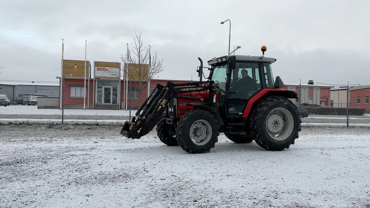 K&ouml;p Traktor Massey Ferguson 6140 4wd Frontlastare p&aring; Klaravik