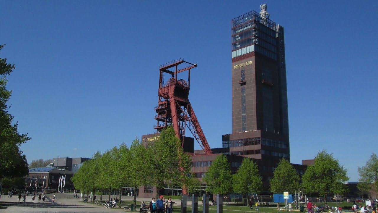 Ruhrgebiet: Fahrt durch den Nordsternpark in Gelsenkirchen.