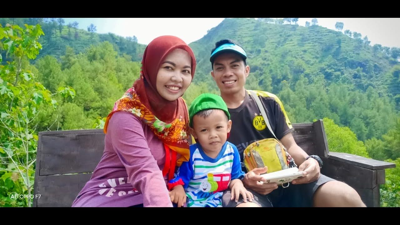 Hiking ceria ke gunung pringgitan