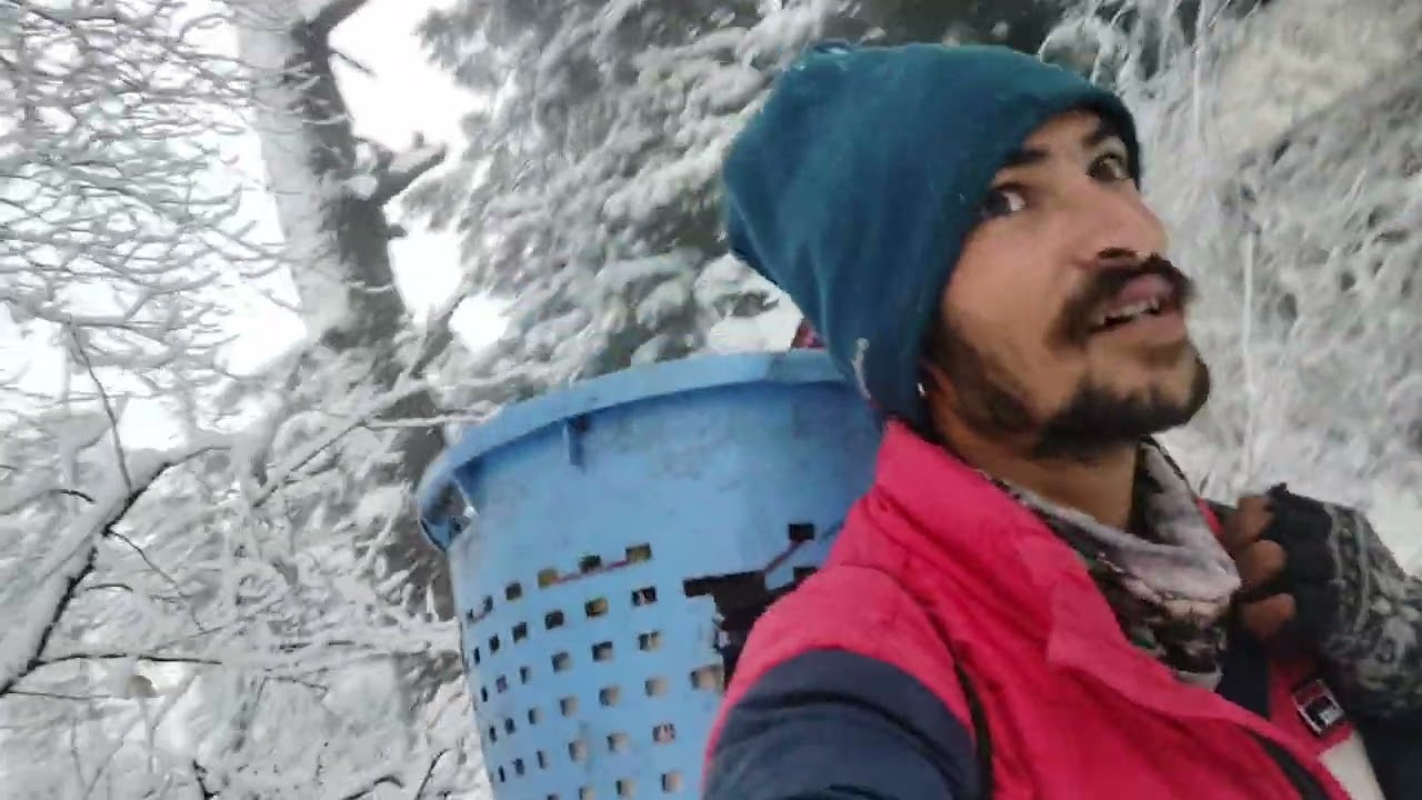 साल २०२६की पहली बर्फबारी 🥹@AloneTimeVlogs @youtubecreators 