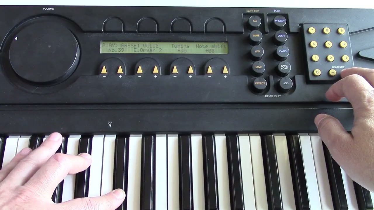 1988 Yamaha YS100 Digital FM Synthesizer