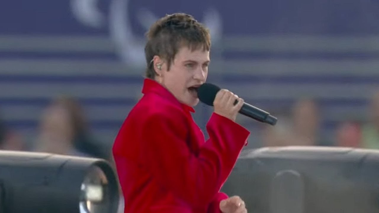 Christine and the Queens sing Non, Je ne regrette rien Edith Piaf Paralympics Opening Ceremony 2024